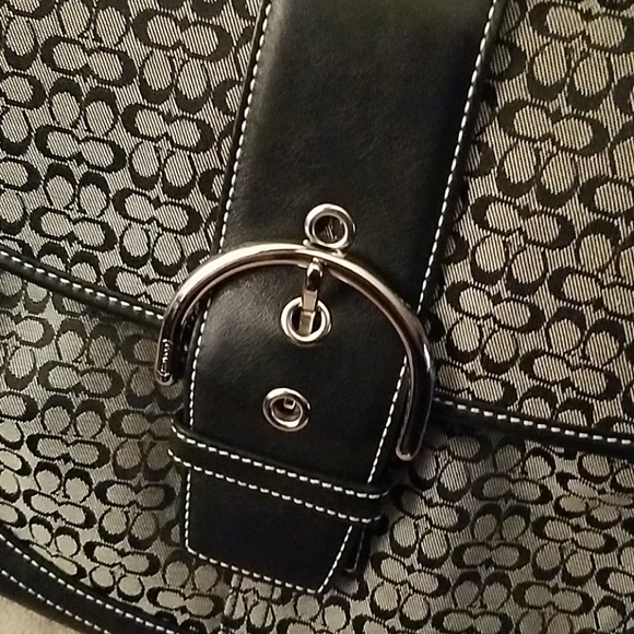 Coach - Picture 3 of 4